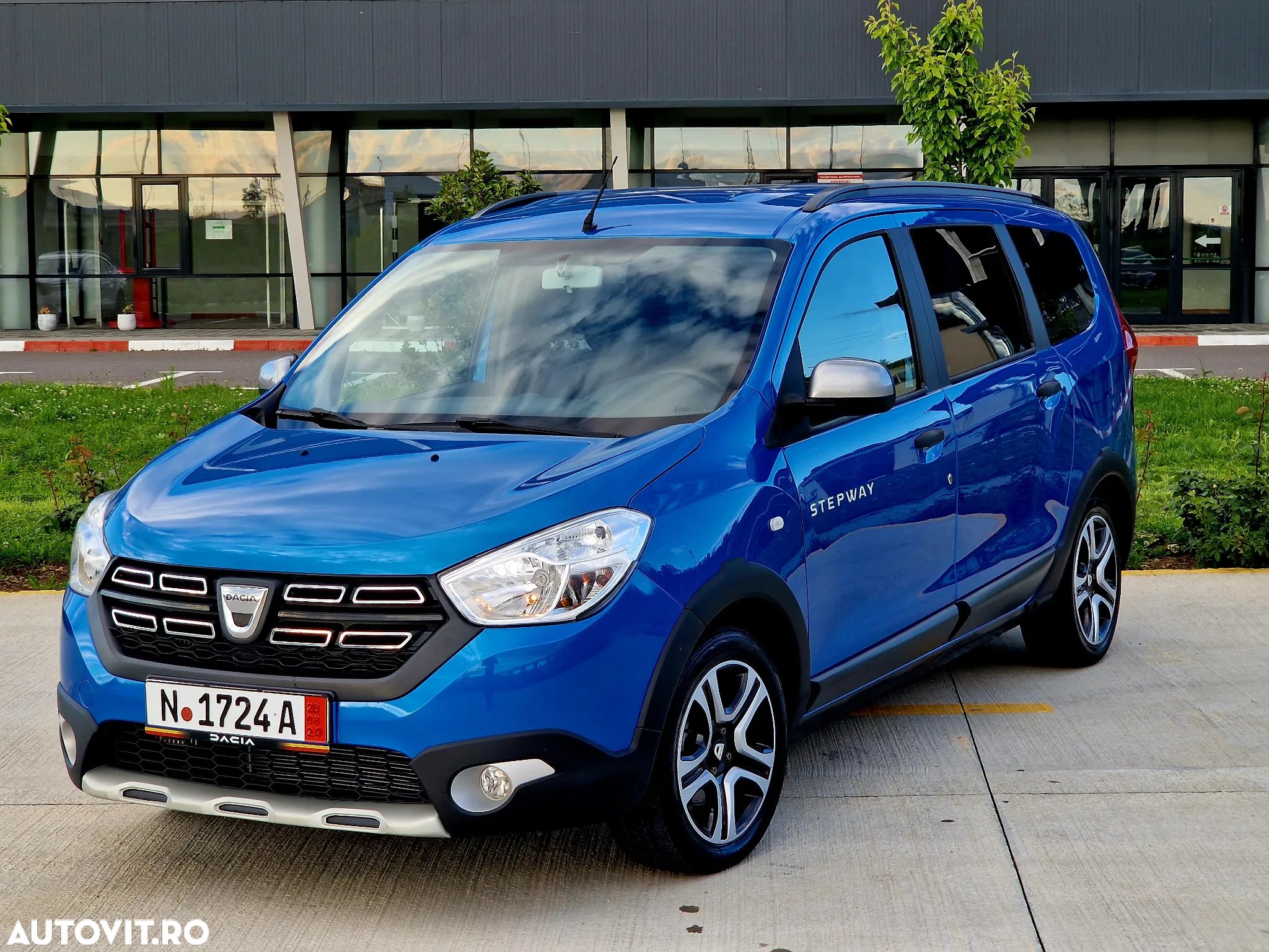 Dacia Lodgy 1.5 dCi Stepway - 1
