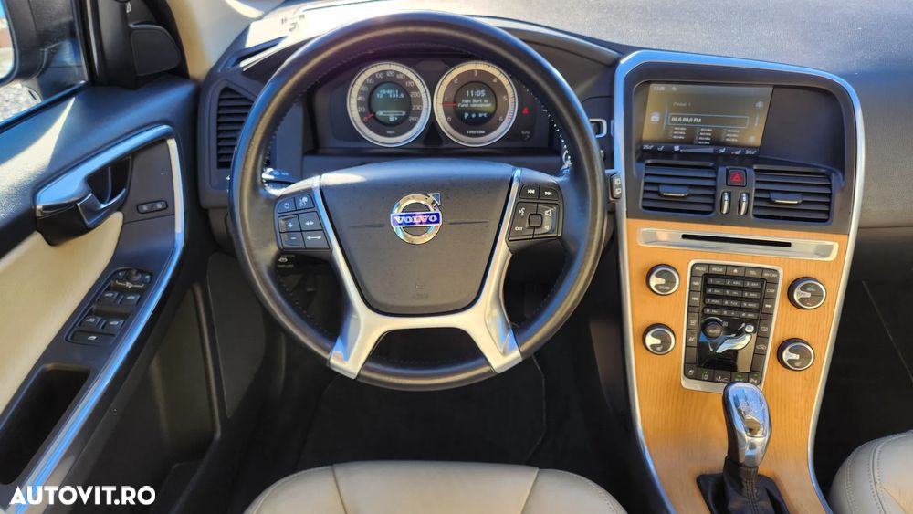 Volvo XC 60 D4 Geartronic Momentum - 26