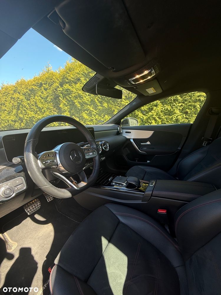 Mercedes-Benz CLA 180 AMG Line 7G-DCT - 11