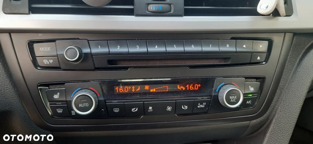 BMW Seria 3 328i - 30