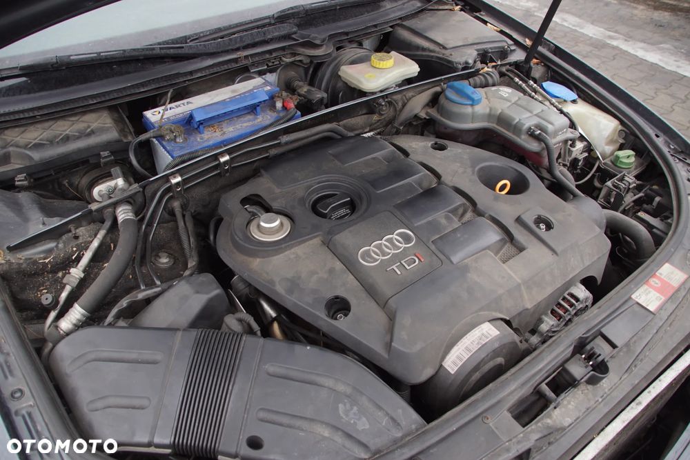 Auto na części - Audi A4 B6 1.9 TDI 130 KM AWX GBQ LX7Z 2002R Silnik Skrzynia Drzwi Maska Klapa Zderzak Błotnik Lusterko Lampa Klamka Szyba Deska Kokpit Sterownik Moduł Czujnik Licznik Panel Kierownica - 18