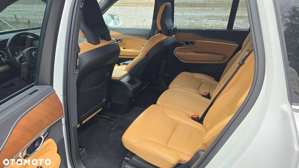 Volvo XC 90 D5 SCR AWD Inscription 7os - 16