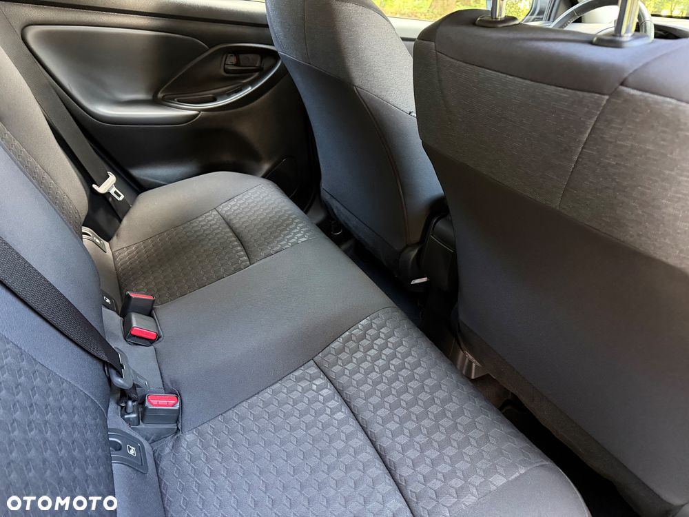 Toyota Yaris 1.5 VVT-i Team Deutschland - 12