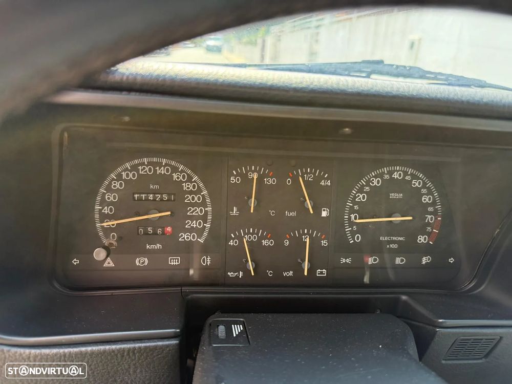 Lancia Thema 2.0 16V Turbo LX - 13