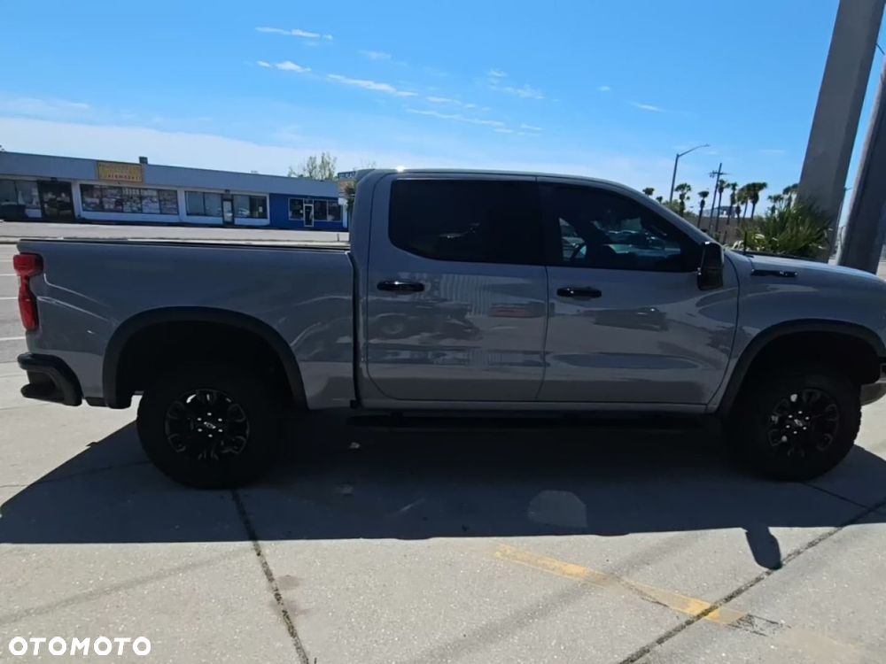 Chevrolet Silverado - 2