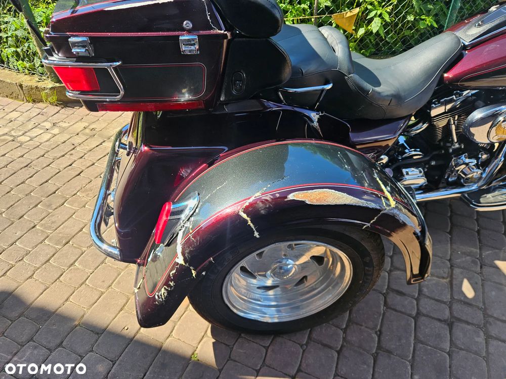 Harley-Davidson FLH Electra Glide - 21