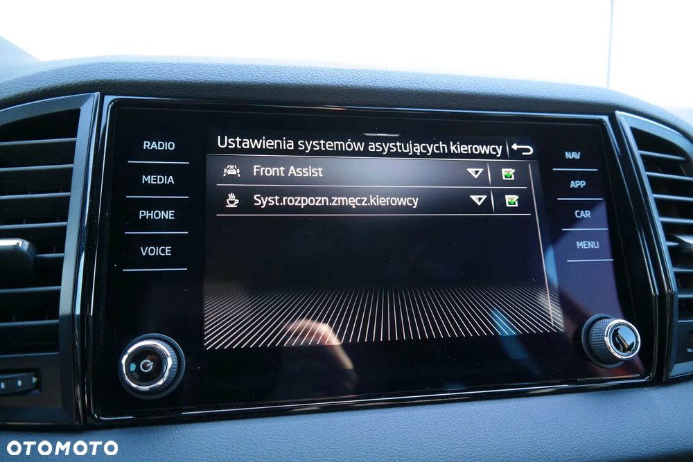 Skoda Karoq 2.0 TDI SCR 4x4 Sportline DSG - 28