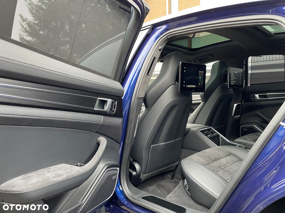 Porsche Panamera - 35