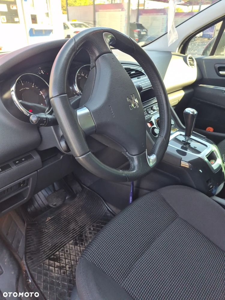 Peugeot 5008 - 19
