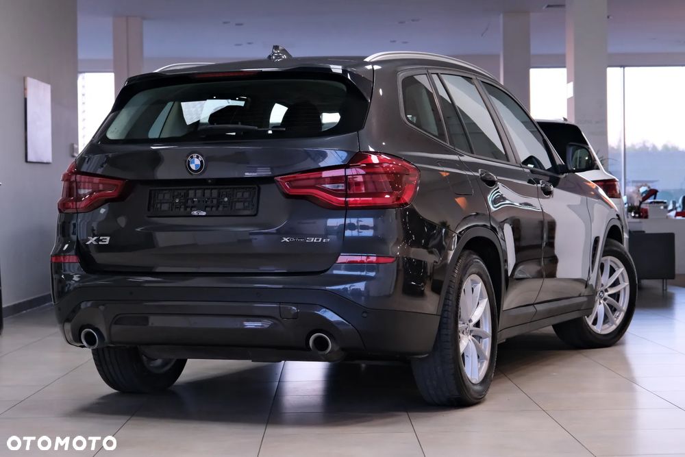 BMW X3 xDrive30e Luxury Line - 12