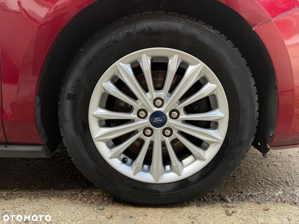 Ford Focus 1.5 EcoBoost Titanium - 36
