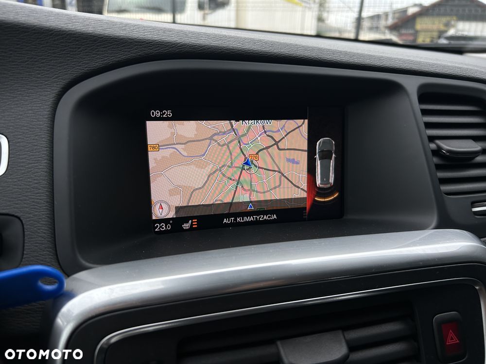 Volvo V40 Cross Country D3 Geartronic Momentum - 26