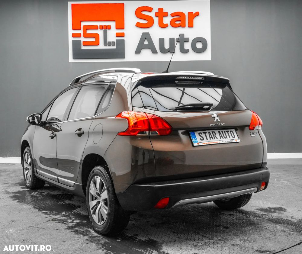 Peugeot 2008 1.2 PureTech Turbo Allure - 4