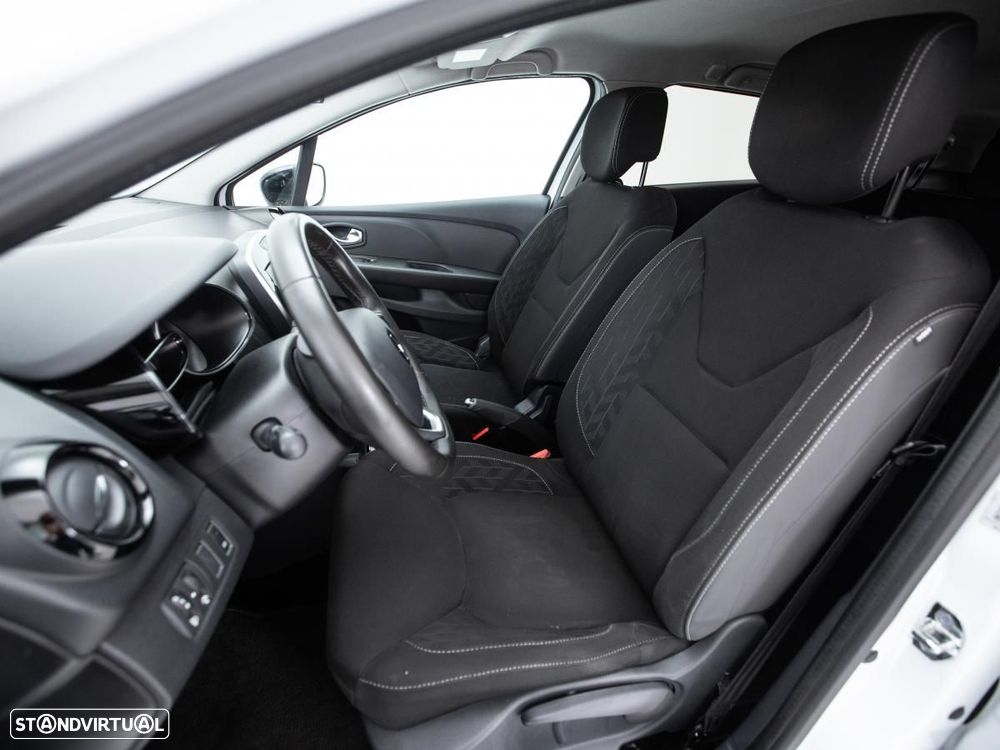 Renault Clio Sport Tourer 1.5 dCi Limited EDition — fotografia 7