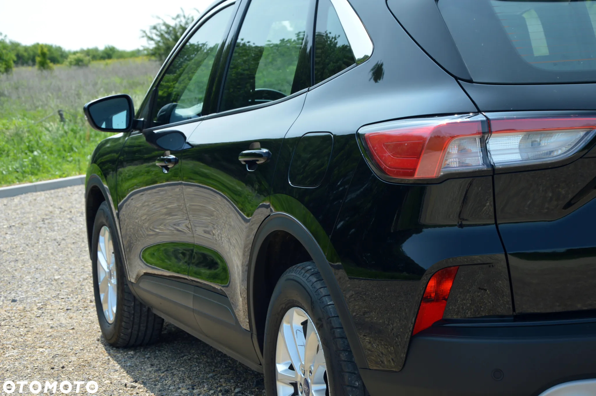 Ford Kuga 2.5 Duratec FHEV TITANIUM - 9