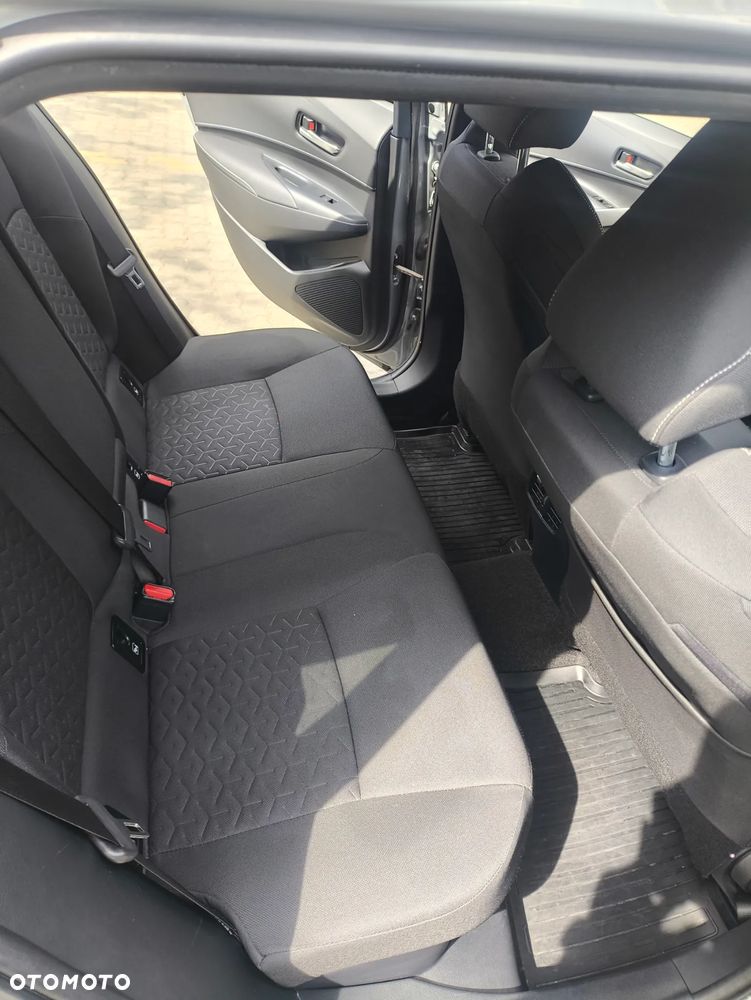 Toyota Corolla 1.8 Hybrid Comfort - 31