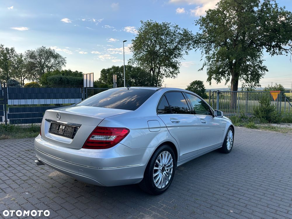 Mercedes-Benz Klasa C 220 CDI BlueEff Edition Avantgarde - 6