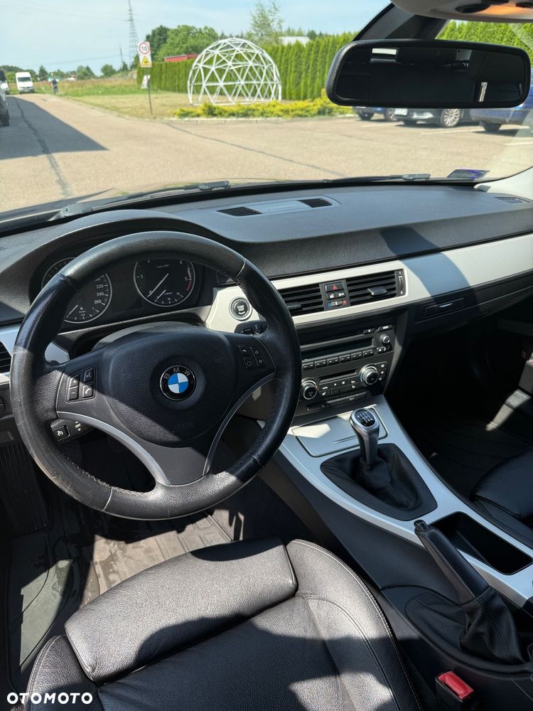 BMW Seria 3 318d - 3