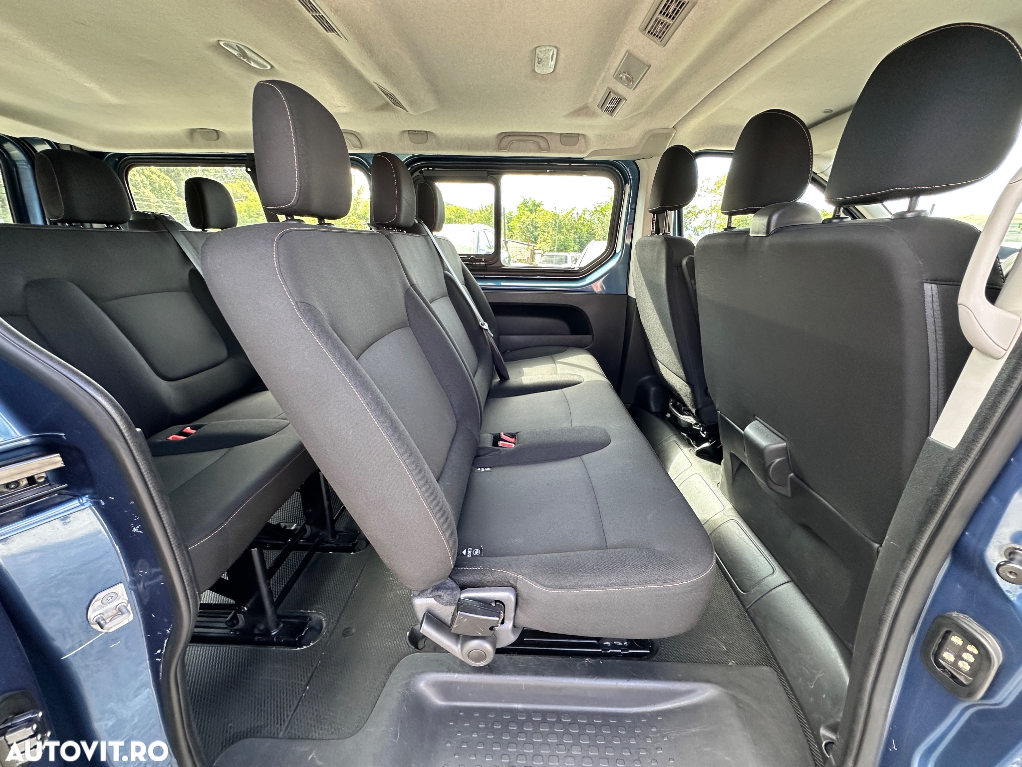 Renault Trafic - 12