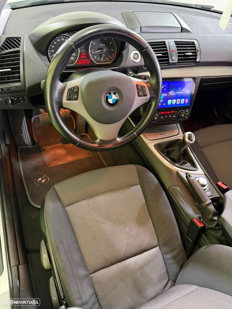 BMW 118 i Exclusive - 9