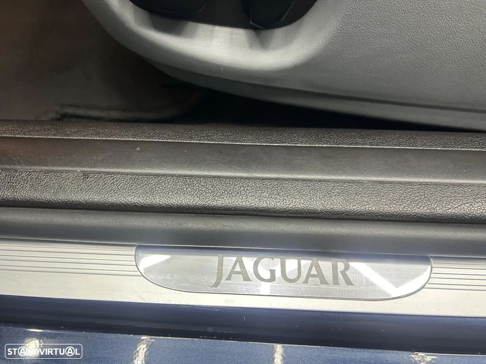 Jaguar X-Type 3.0 V6 Executive - 15