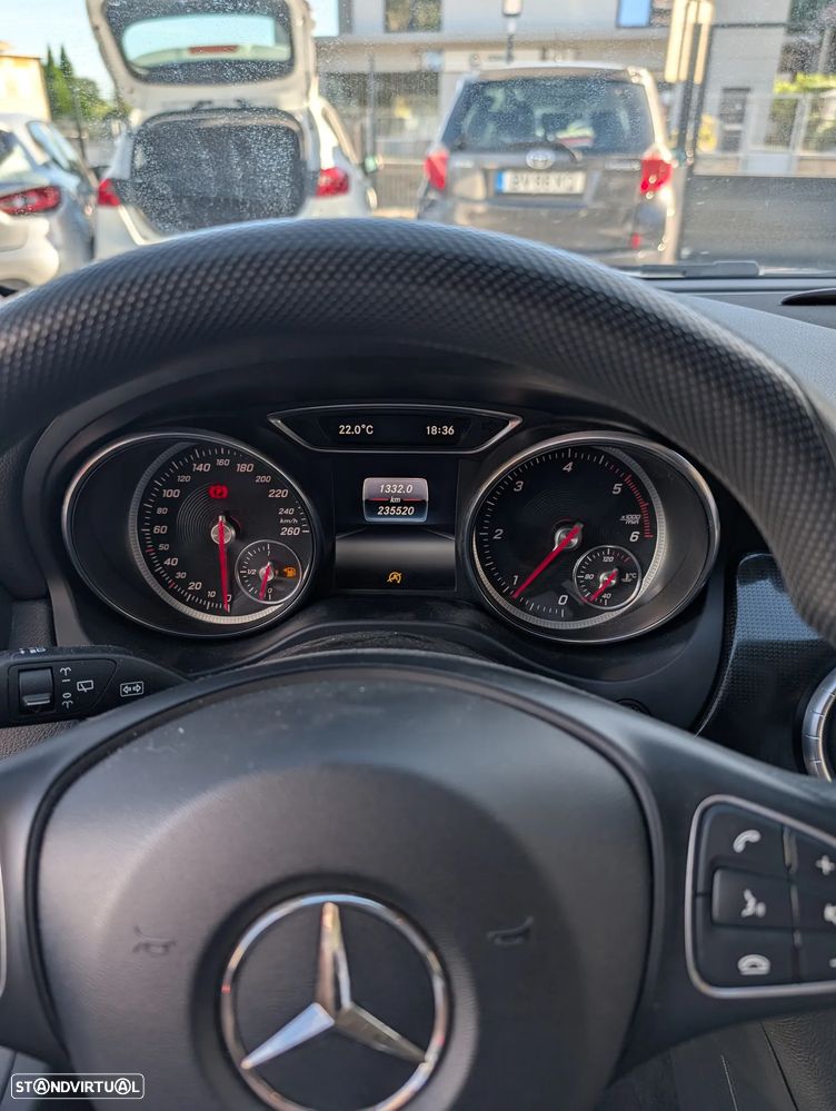Mercedes-Benz CLA 180 d AMG Line - 13
