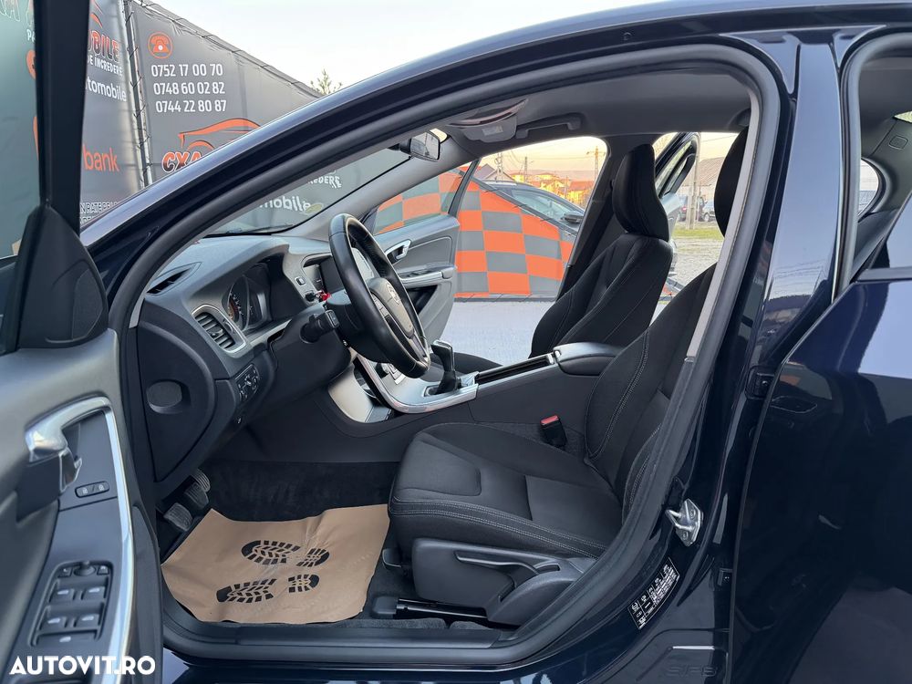 Volvo S60 D2 Linje Svart - 9