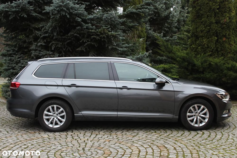 Volkswagen Passat 2.0 TDI (BlueMotion Technology) Comfortline - 17