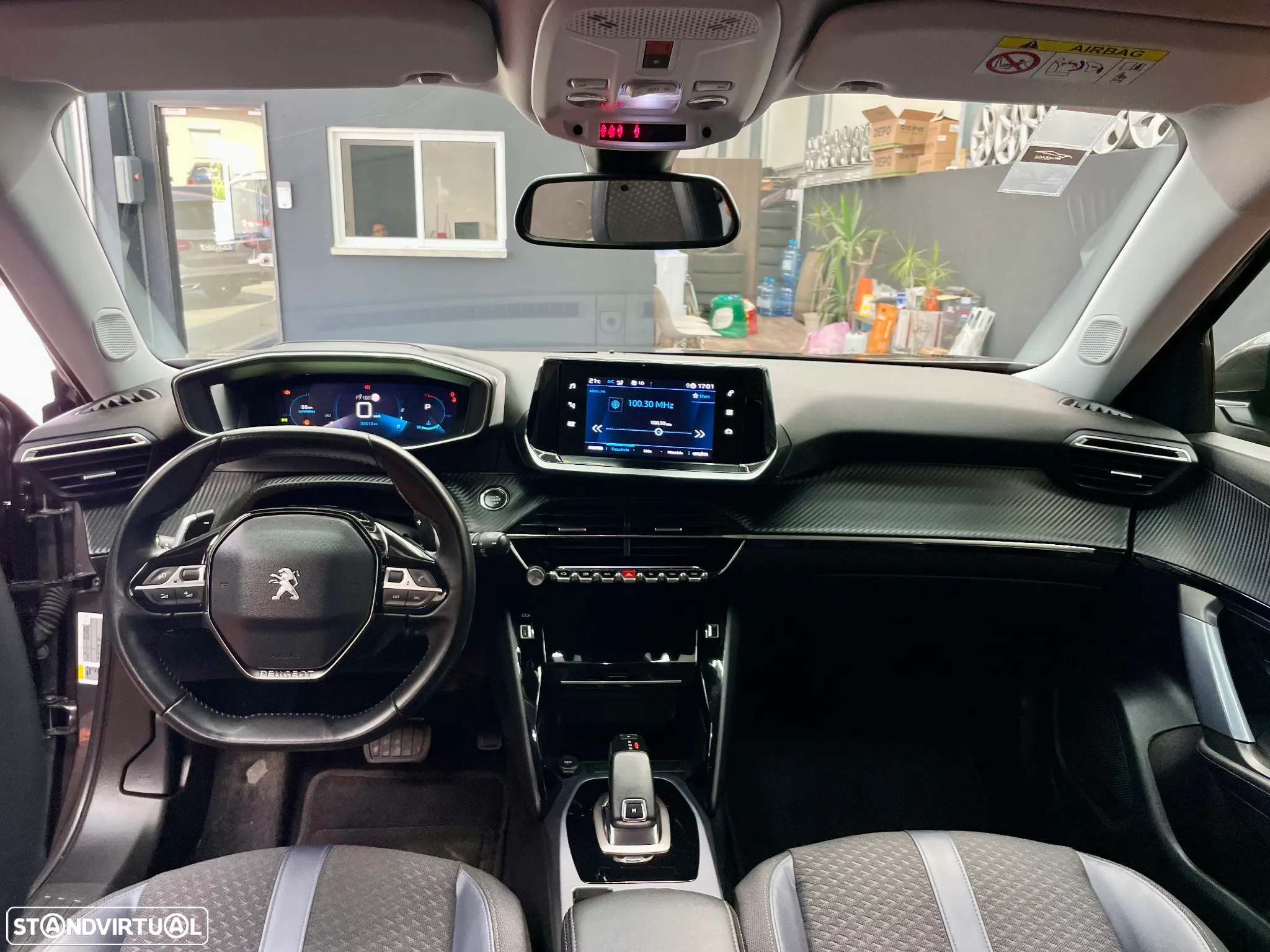 Peugeot 2008 1.2 PureTech Allure Pack EAT8 - 7