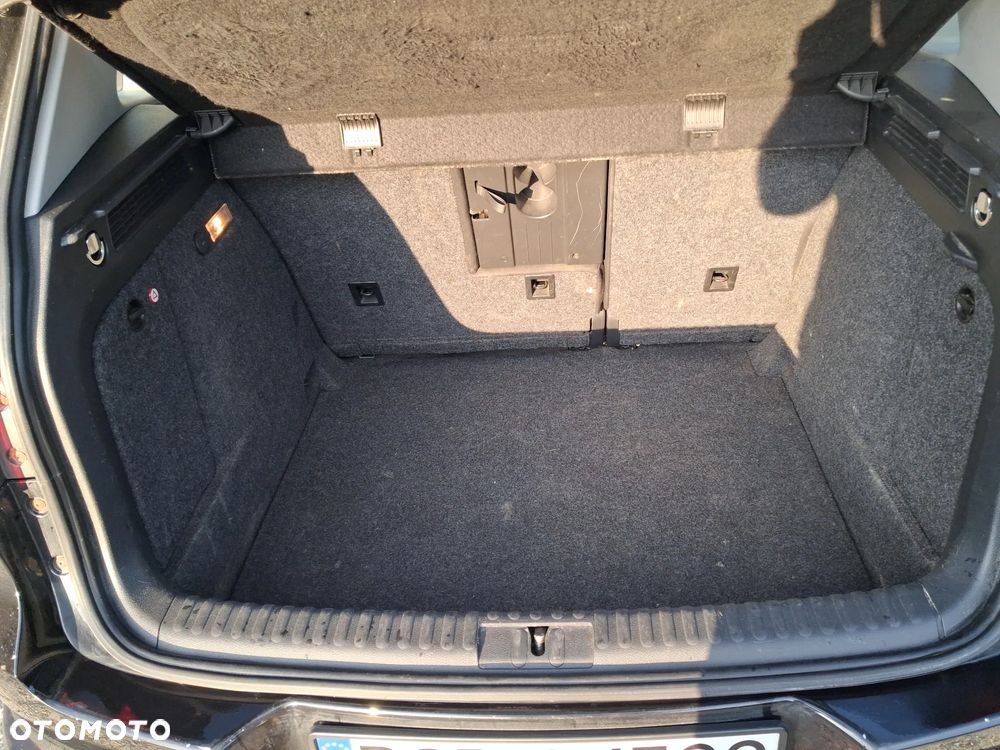 Volkswagen Tiguan - 11