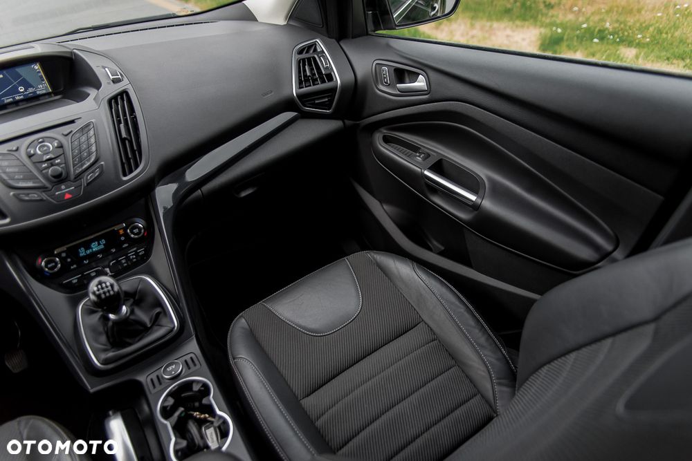 Ford Kuga 2.0 TDCi FWD Titanium - 27
