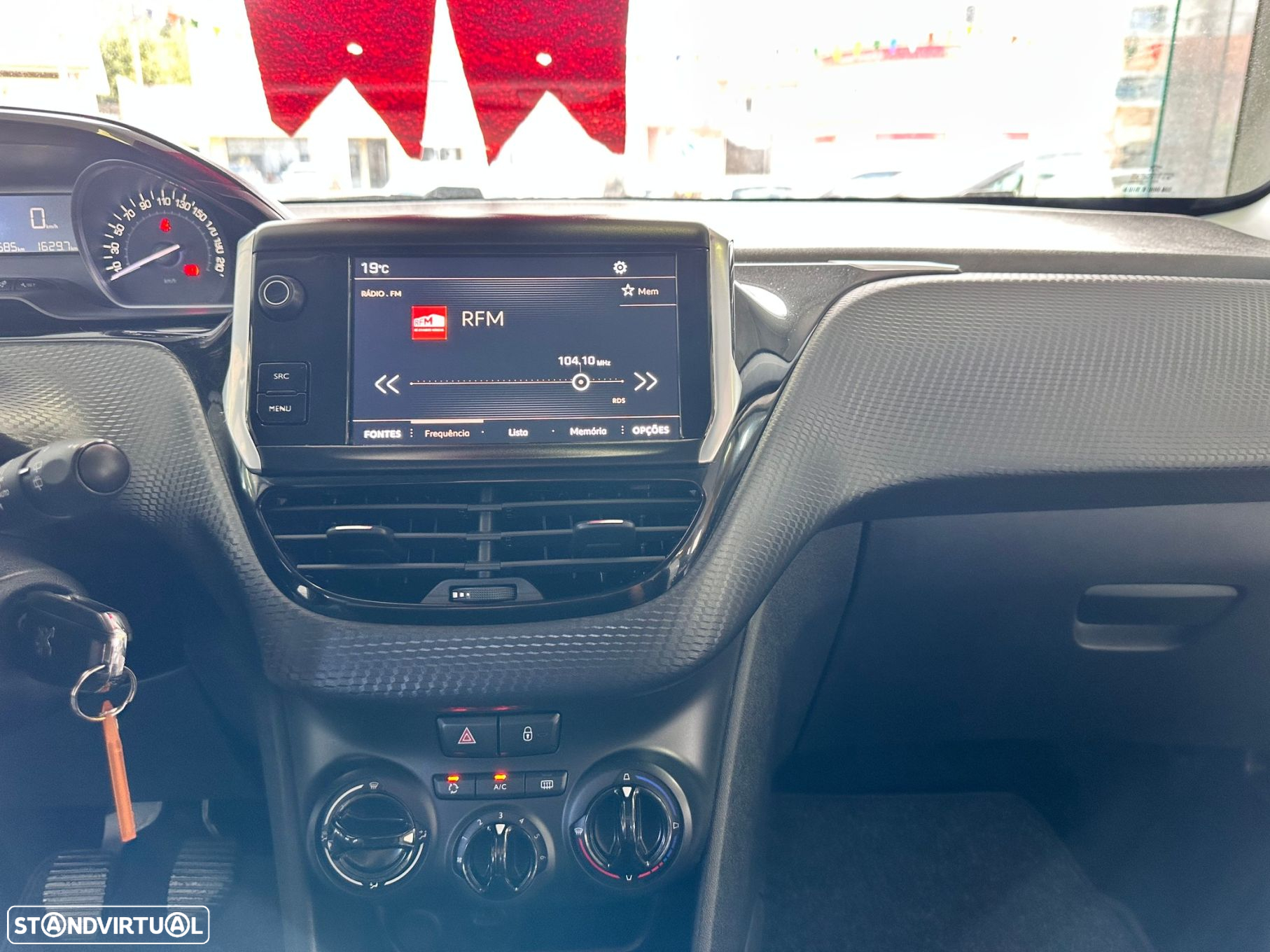 Peugeot 2008 1.2 PureTech Style - 20