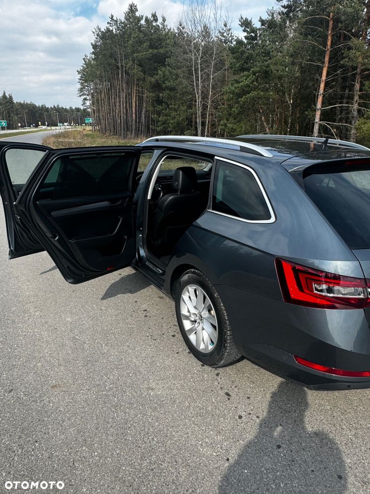 Skoda Superb 1.6 TDI Active DSG - 8