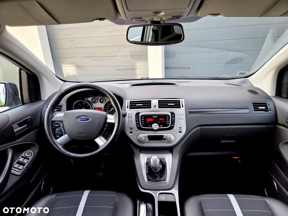 Ford Kuga - 28