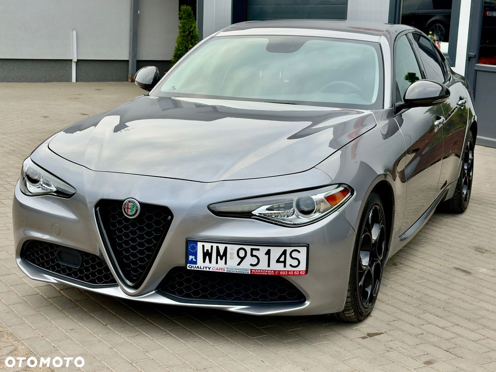 Alfa Romeo Giulia 2.0 Turbo 16V AT8-Q4 Ti - 6