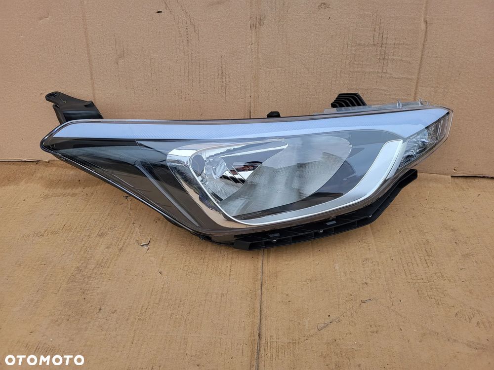 LAMPA PRAWY PRZOD HYUNDAI I20 II DEPO 221-1180R - 1