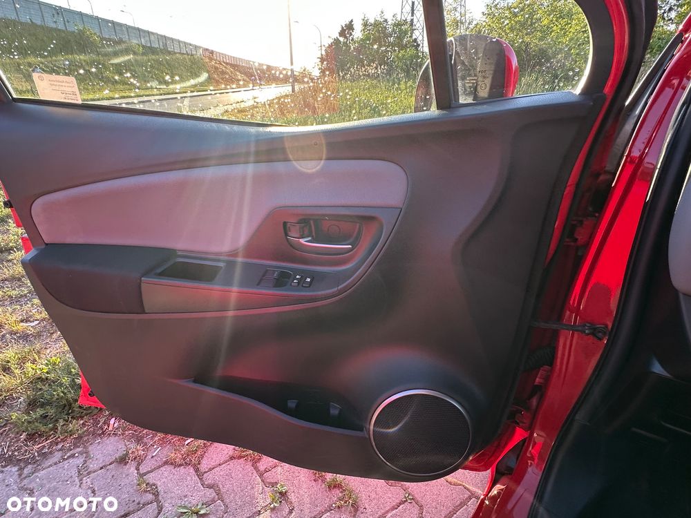 Toyota Yaris 1.0 Active EU6 - 18
