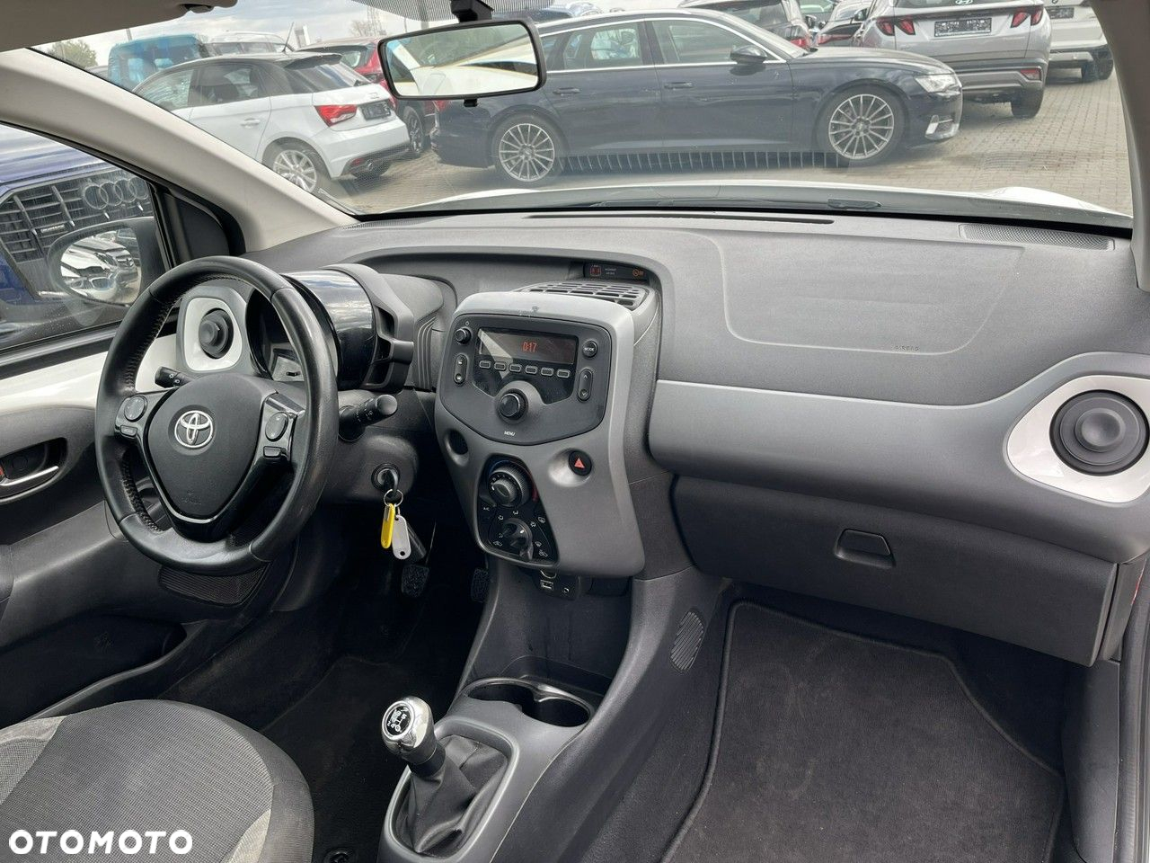 Toyota Aygo x-play - 9