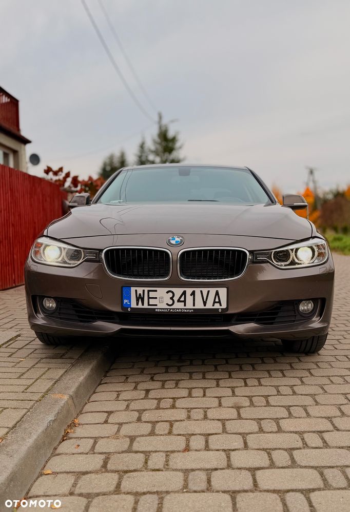 BMW 320I 2015 photo 2