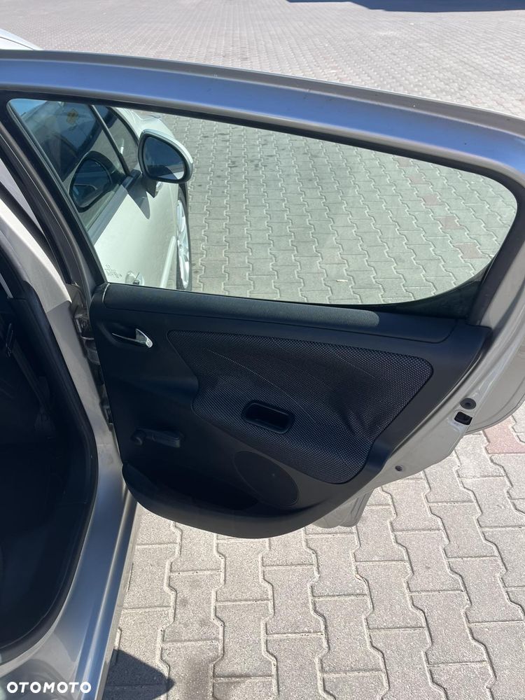 Peugeot 207 1.6 HDi 16V Sporty - 21