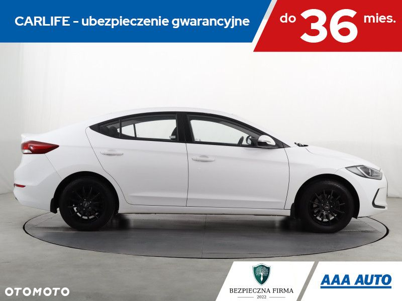 Hyundai Elantra - 7