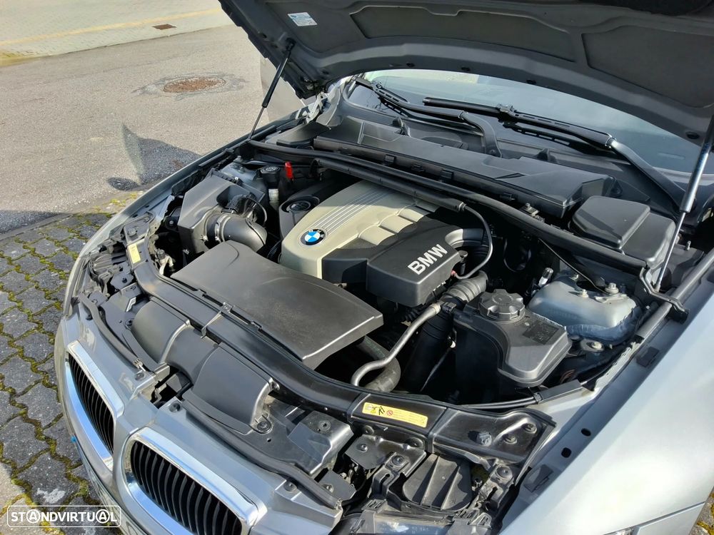 BMW 320 d Coupe - 14