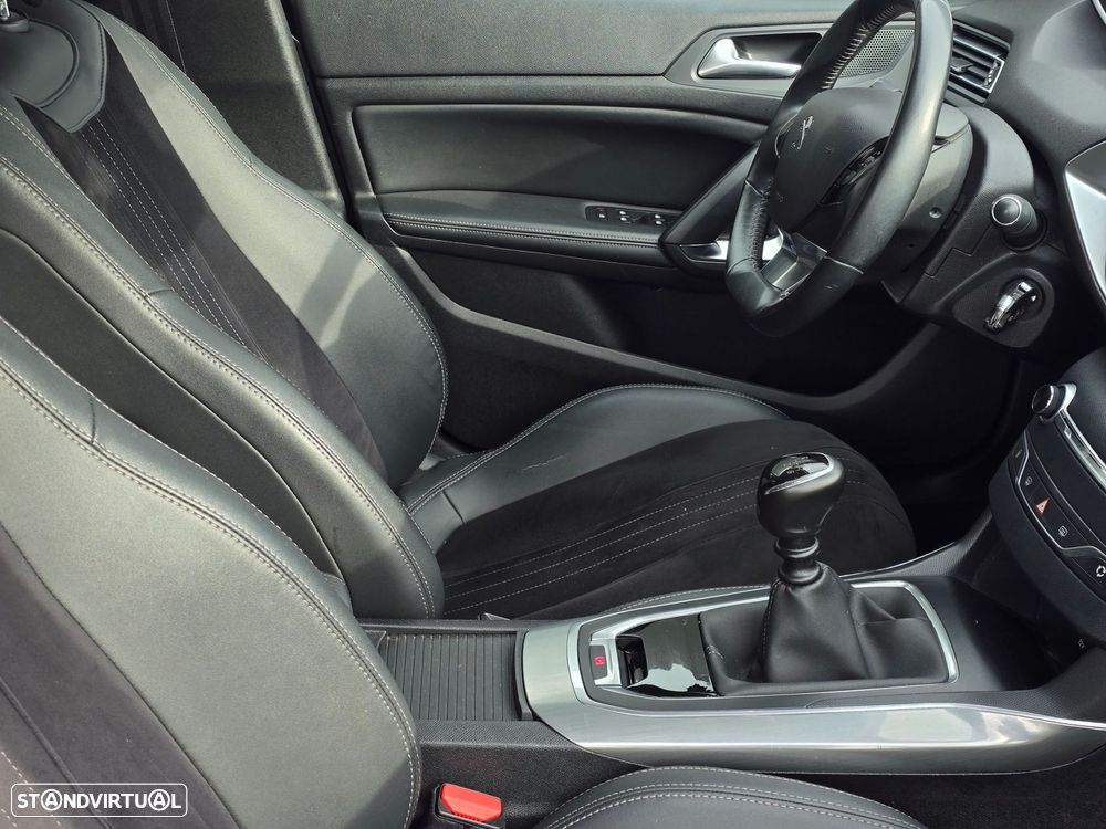 Peugeot 308 SW 1.5 BlueHDi Allure EAT6 - 27