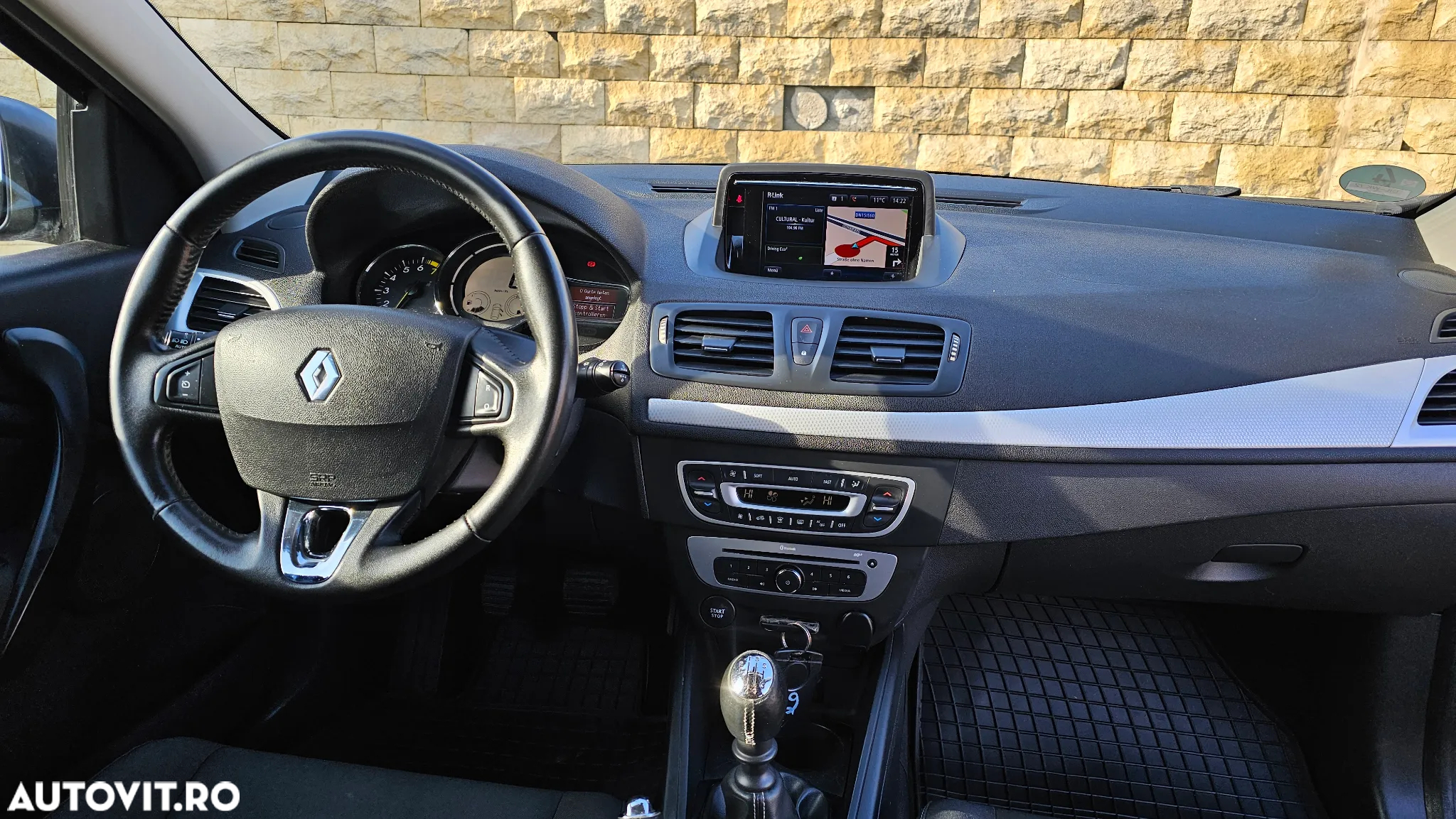 Renault Megane Grandtour ENERGY TCe 130 BOSE EDITION - 9