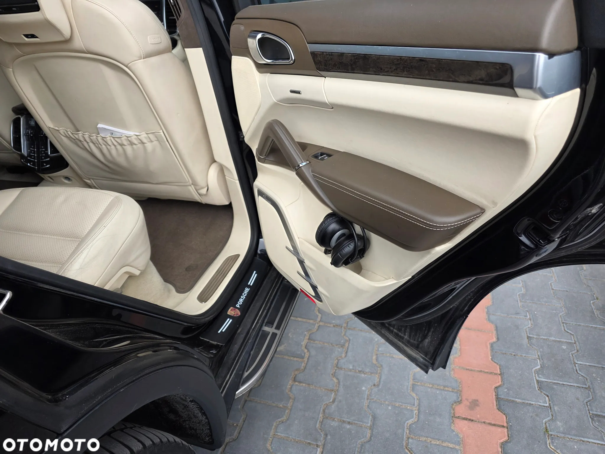 Porsche Cayenne Turbo - 10