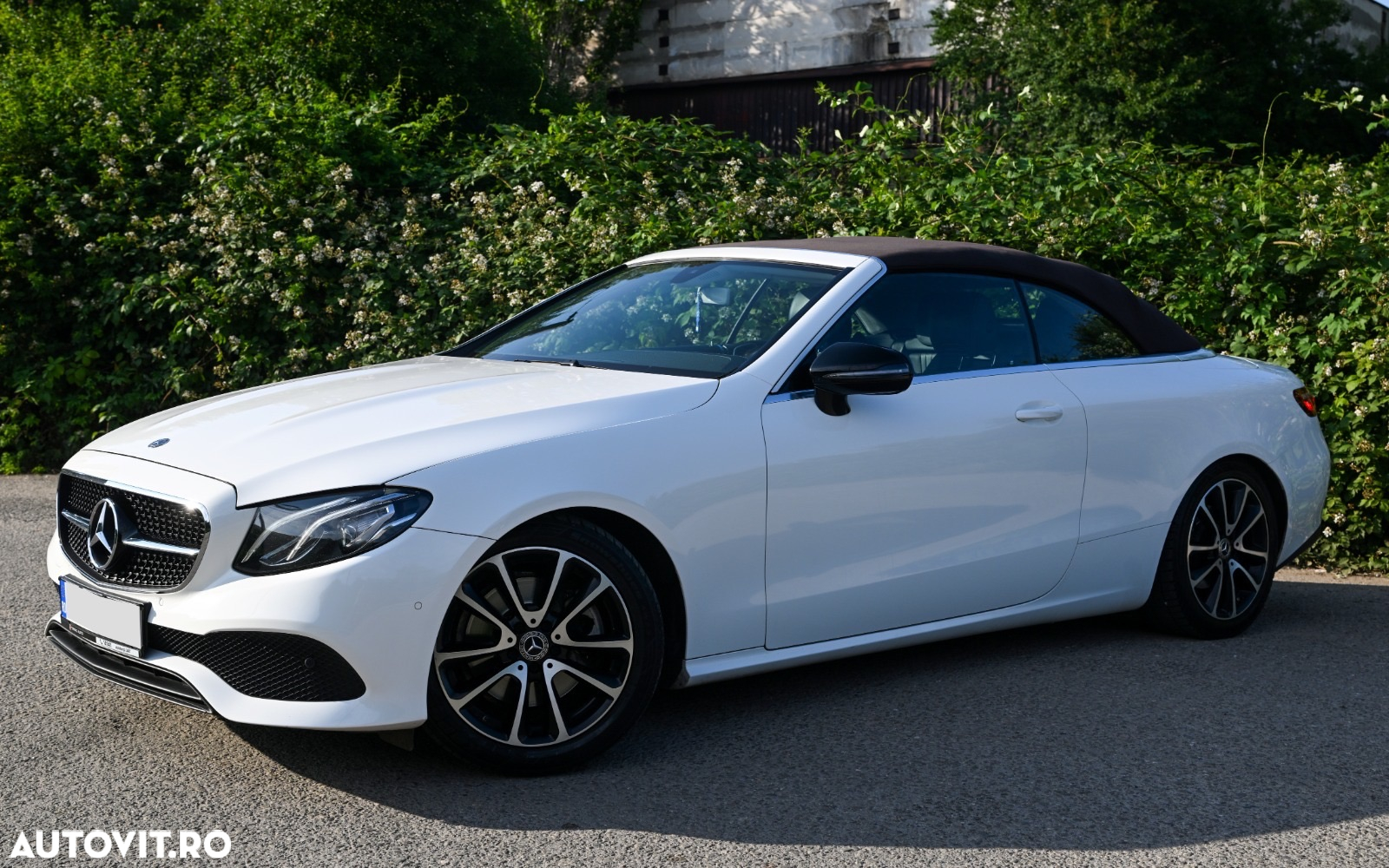 Mercedes-Benz E 200 Coupe Aut. - 9