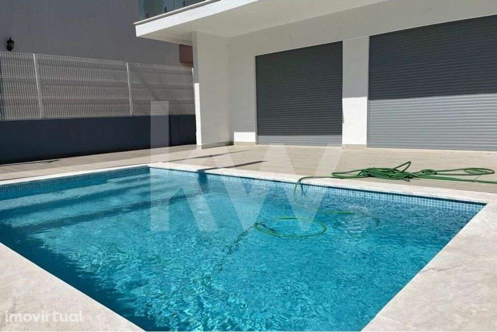 Moradia T4 + 1 com piscina  -  Costa da Caparica - Grande imagem: 3/36