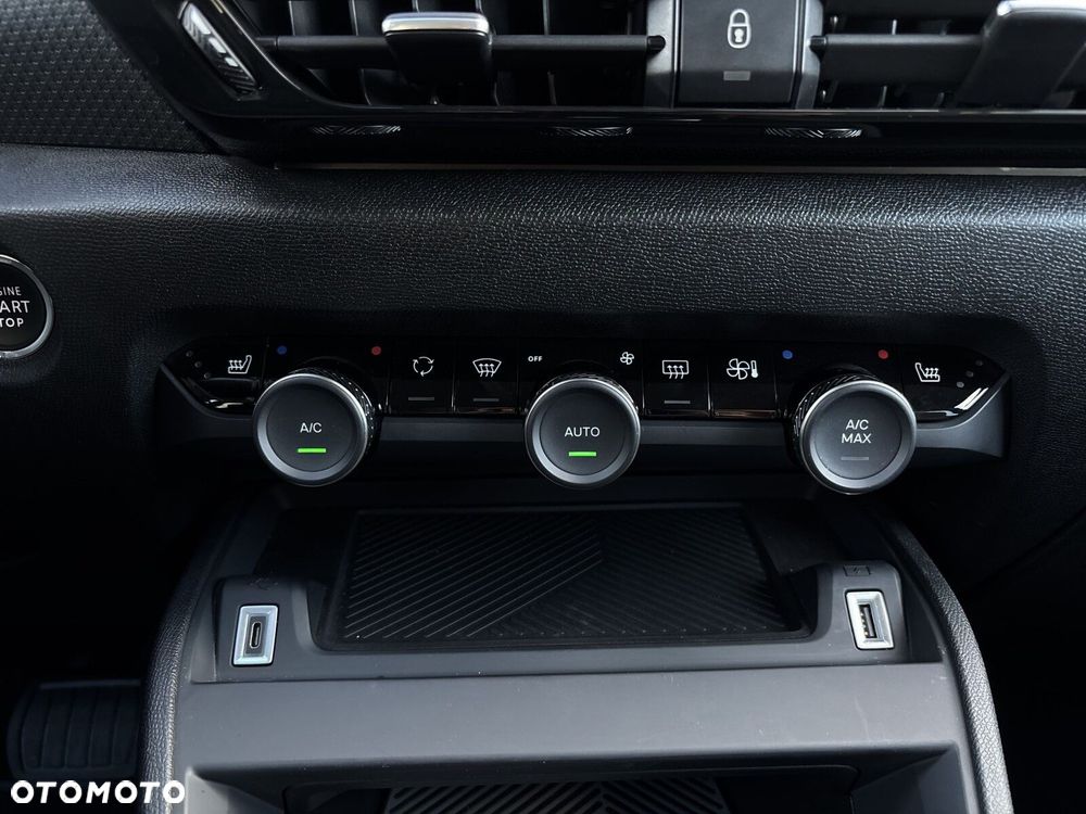 Citroën C4 1.2 PureTech Max S&S EAT8 - 26
