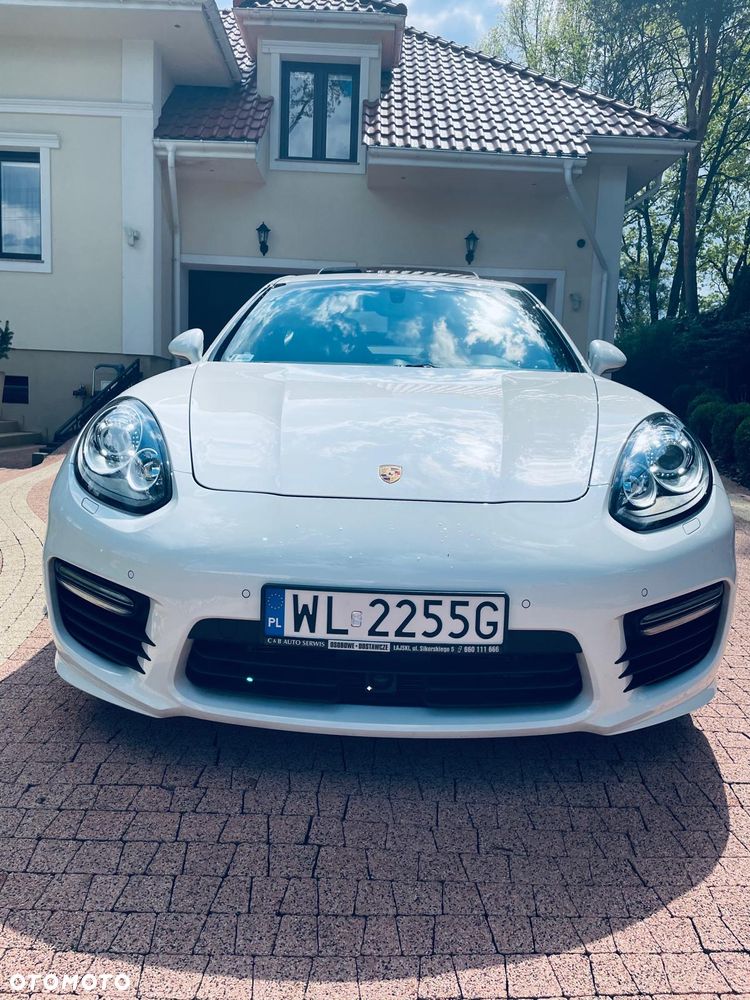 Porsche Panamera GTS PDK - 2