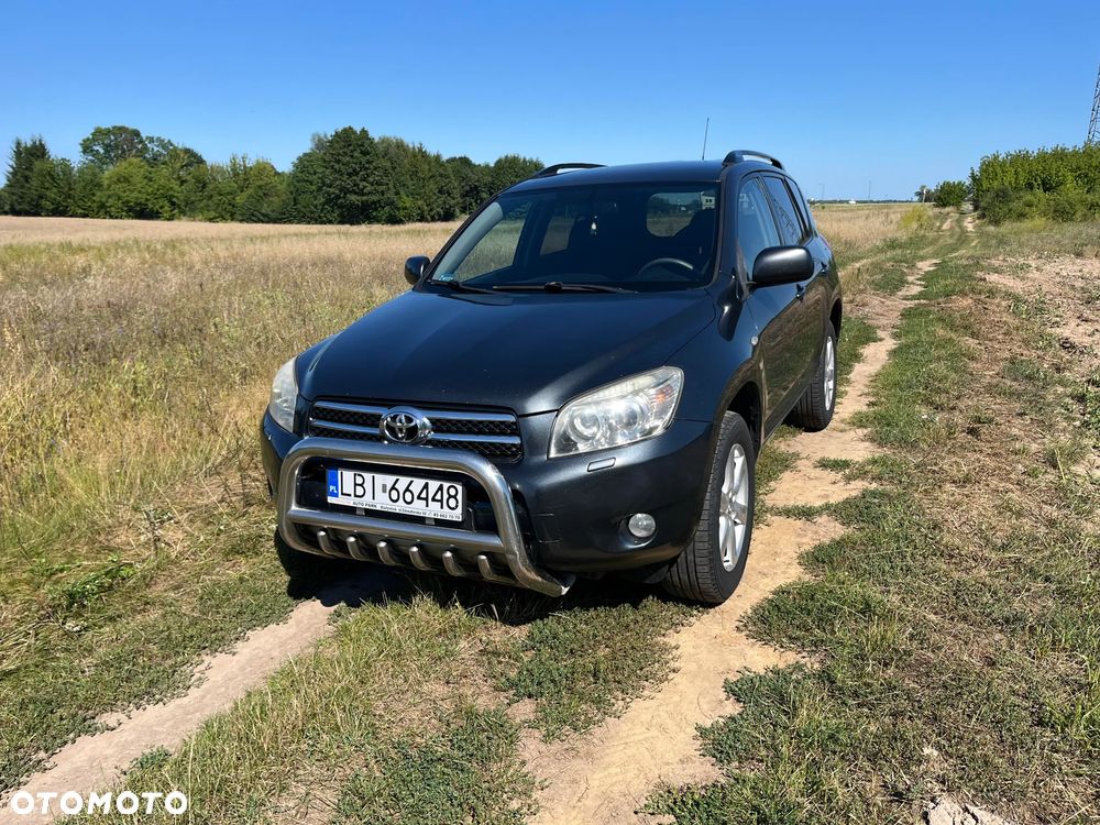 Toyota RAV4 - 4